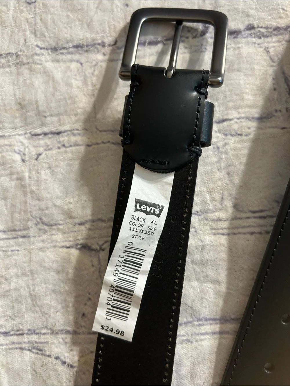 LEVI’S MADE IN INDIA REVERSIBLE BLACK/TAN AND BLACK SIZE 42-44 RUGGED